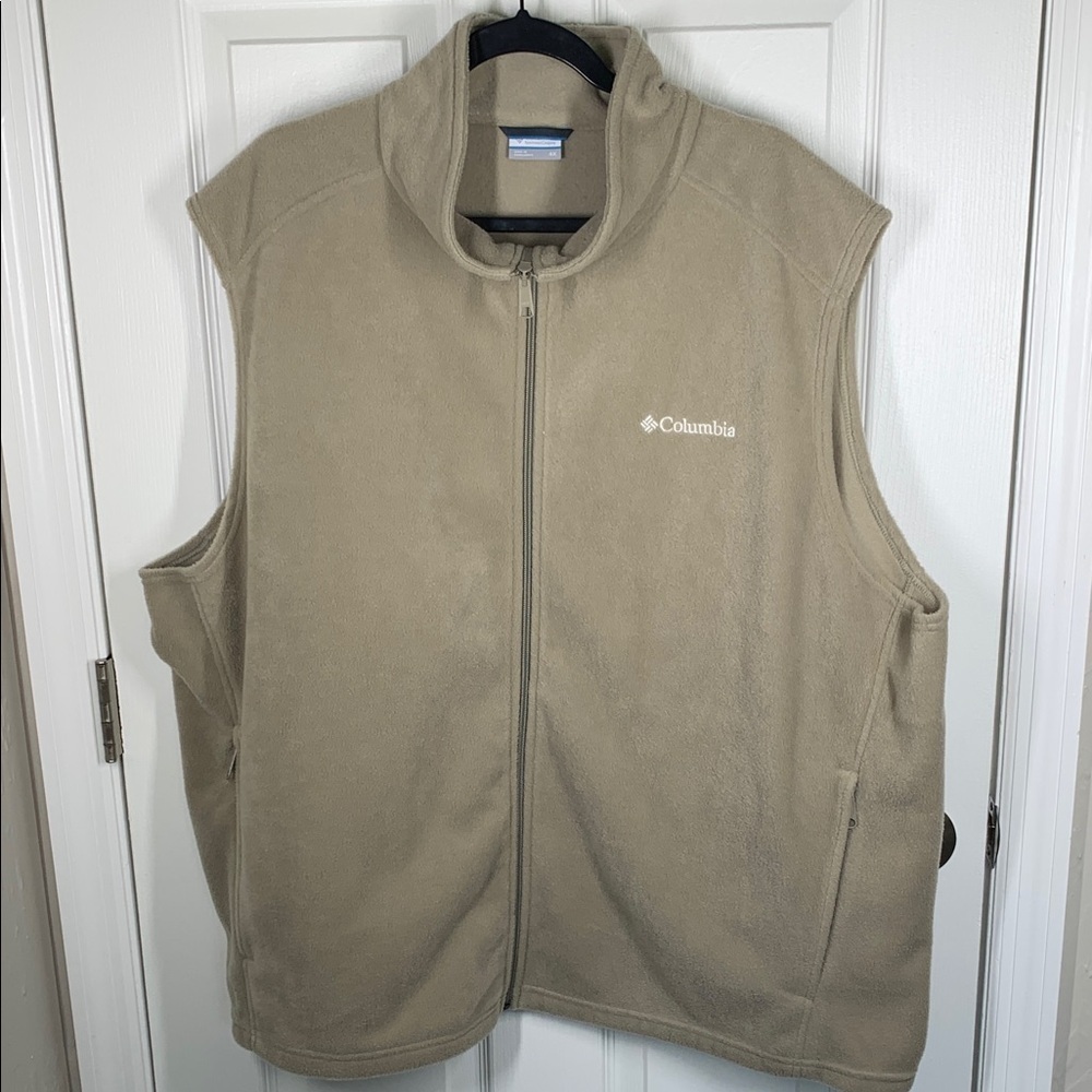 Tan Columbia fleece vest size 4X